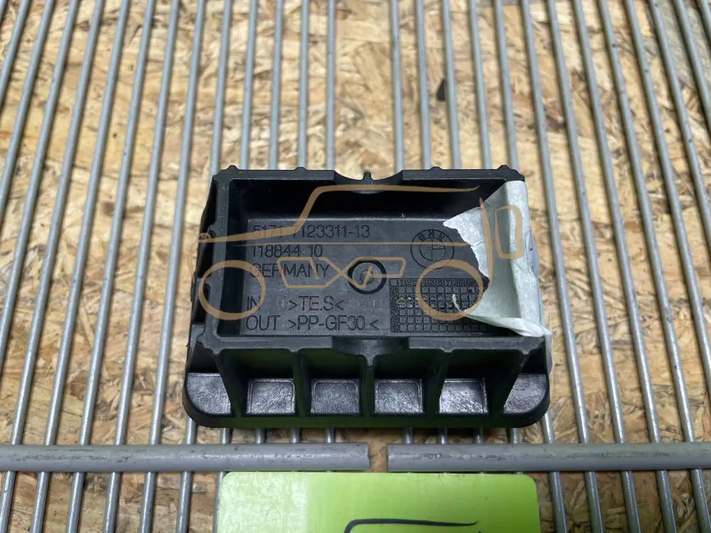 BMW 3 E90 E91 Jacking point - jacking point