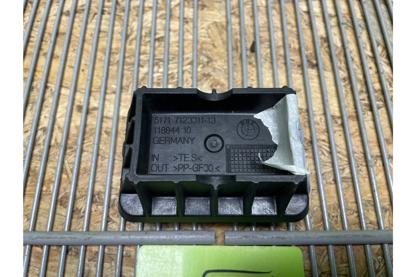 BMW 3 E90 E91 Jacking point - jacking point