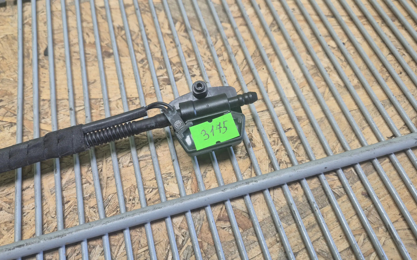 BMW 5 F10 F11 Windshield washing hose - windshiels washing hose