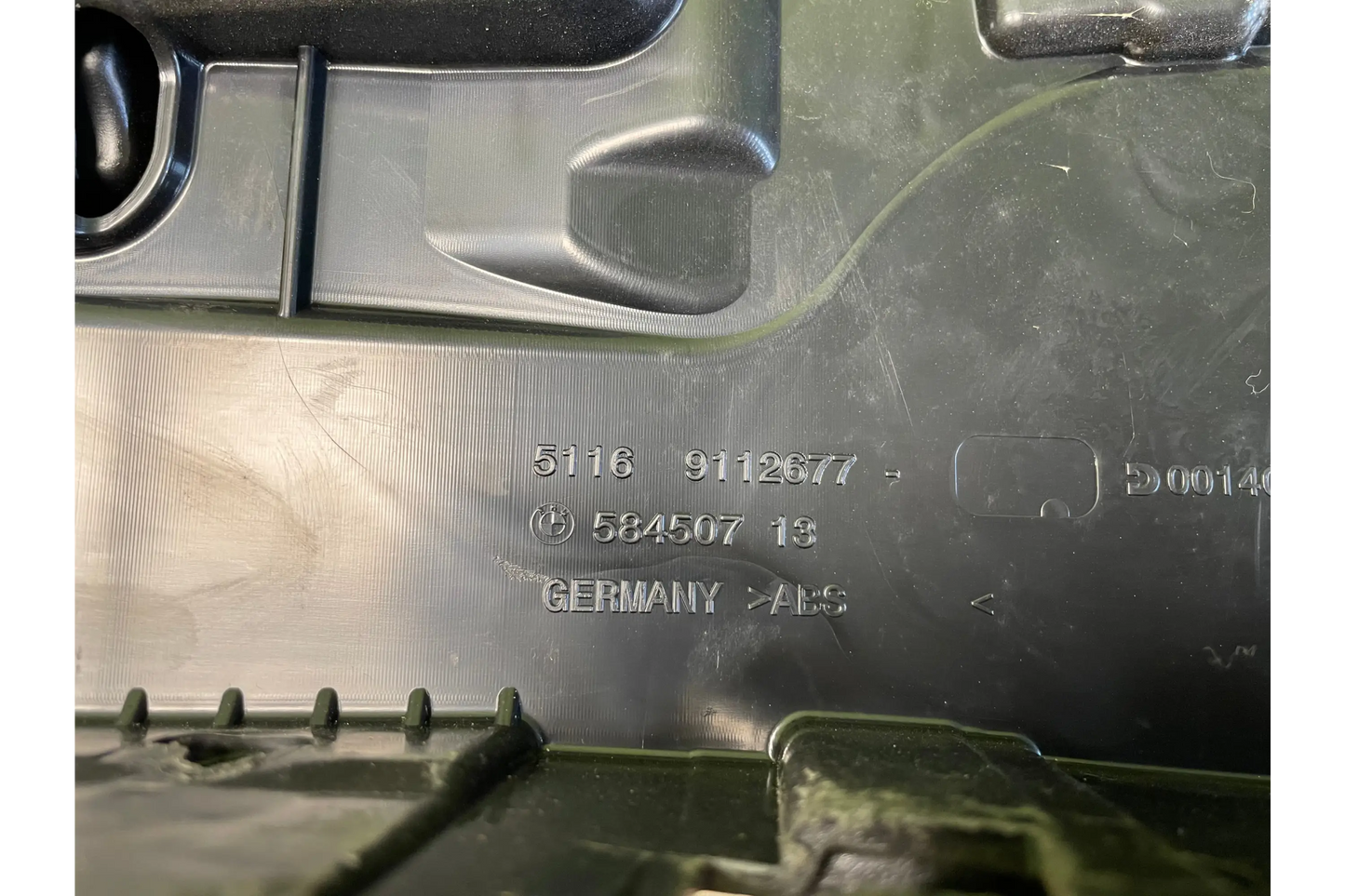 BMW 7 F01 F02 F03 F04 Center console armrest - armrest