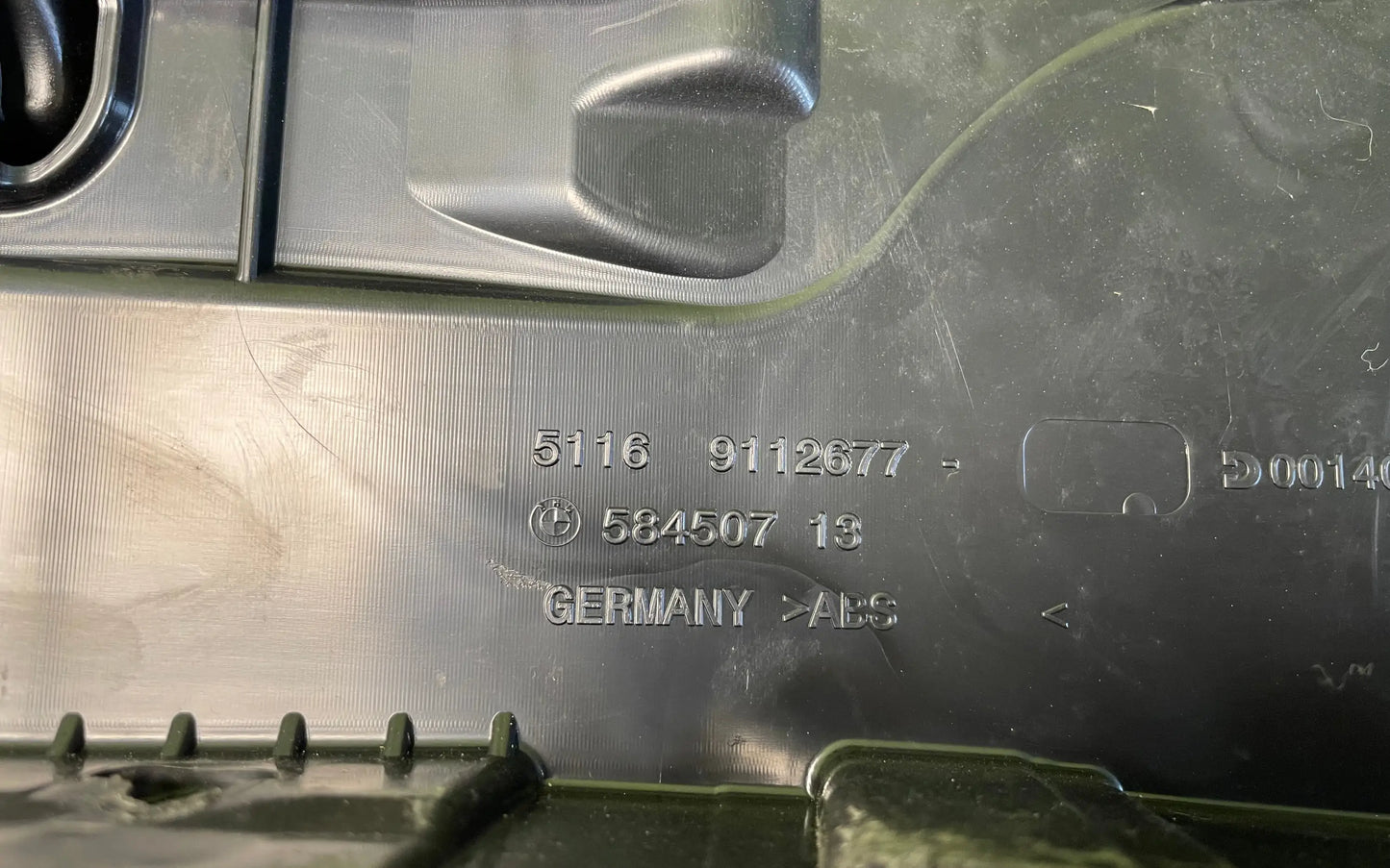 BMW 7 F01 F02 F03 F04 Center console armrest - armrest