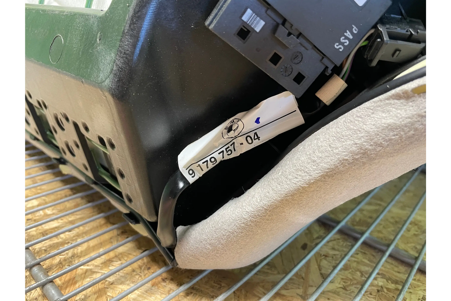 BMW F01 (7 Series) Rear seat - Rear seat
