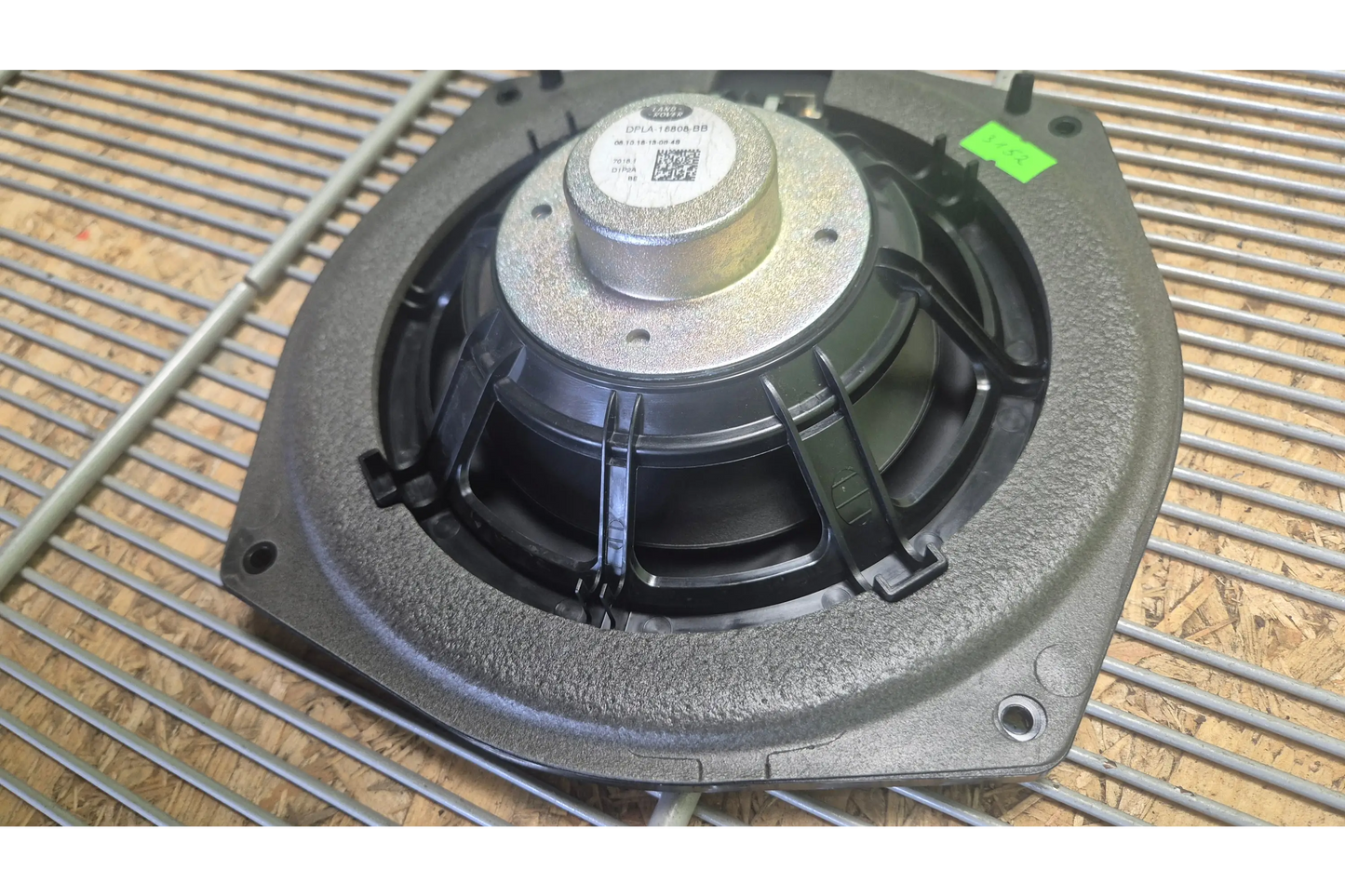 LAND ROVER RANGE ROVER Discovery L462 Front right door speaker - door speaker