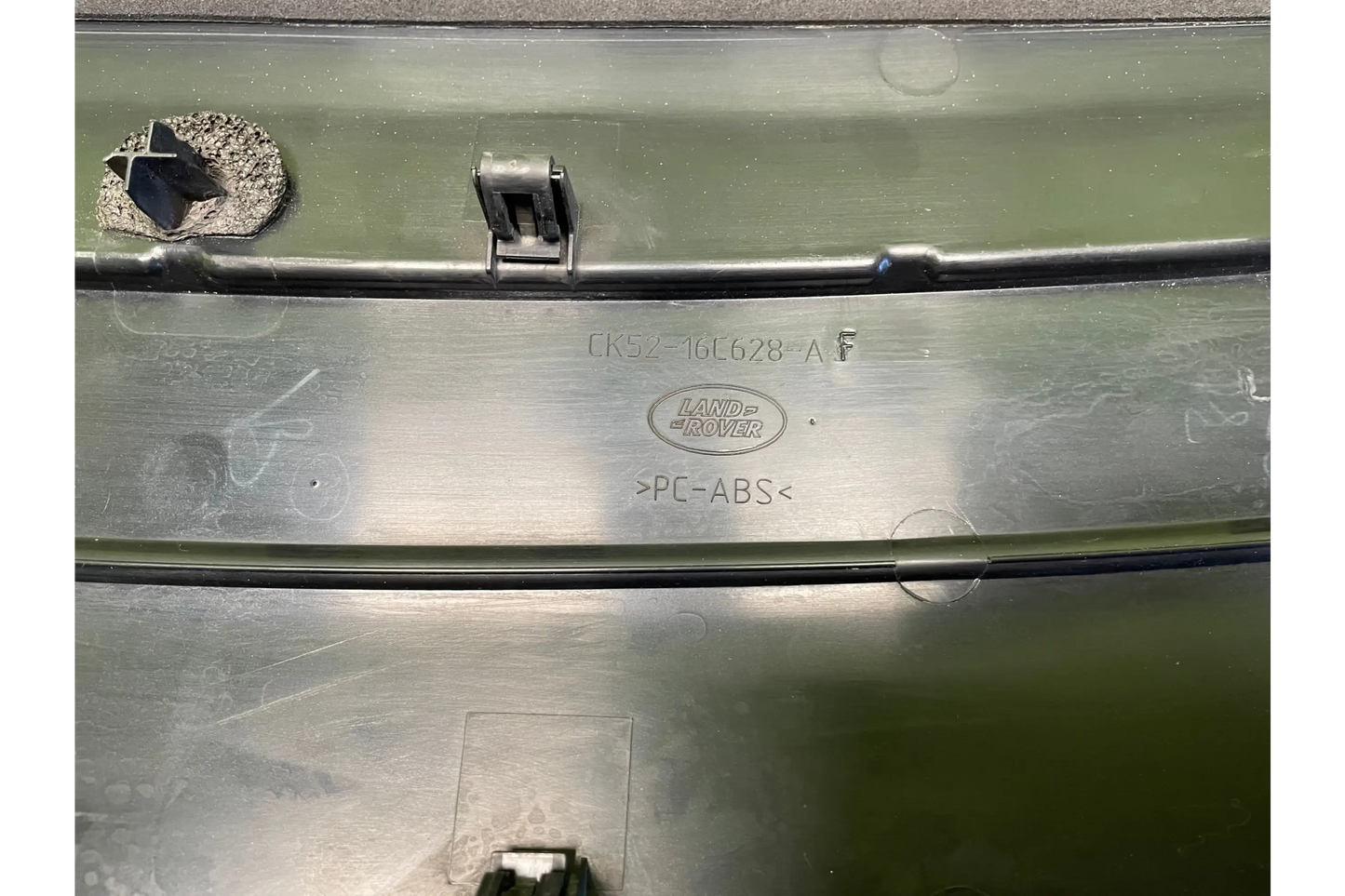 Land Rover Range Rover L405 bonnet spoiler - bonnet spoiler