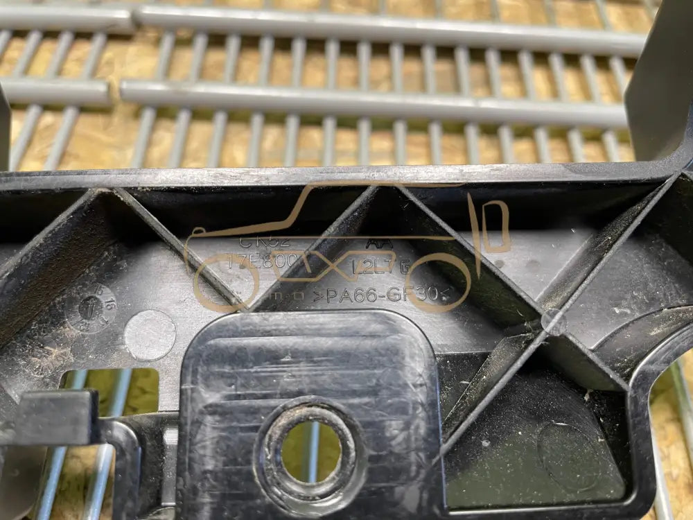 LAND ROVER RANGE ROVER lV L405 rear bumper bracket - rear bumper