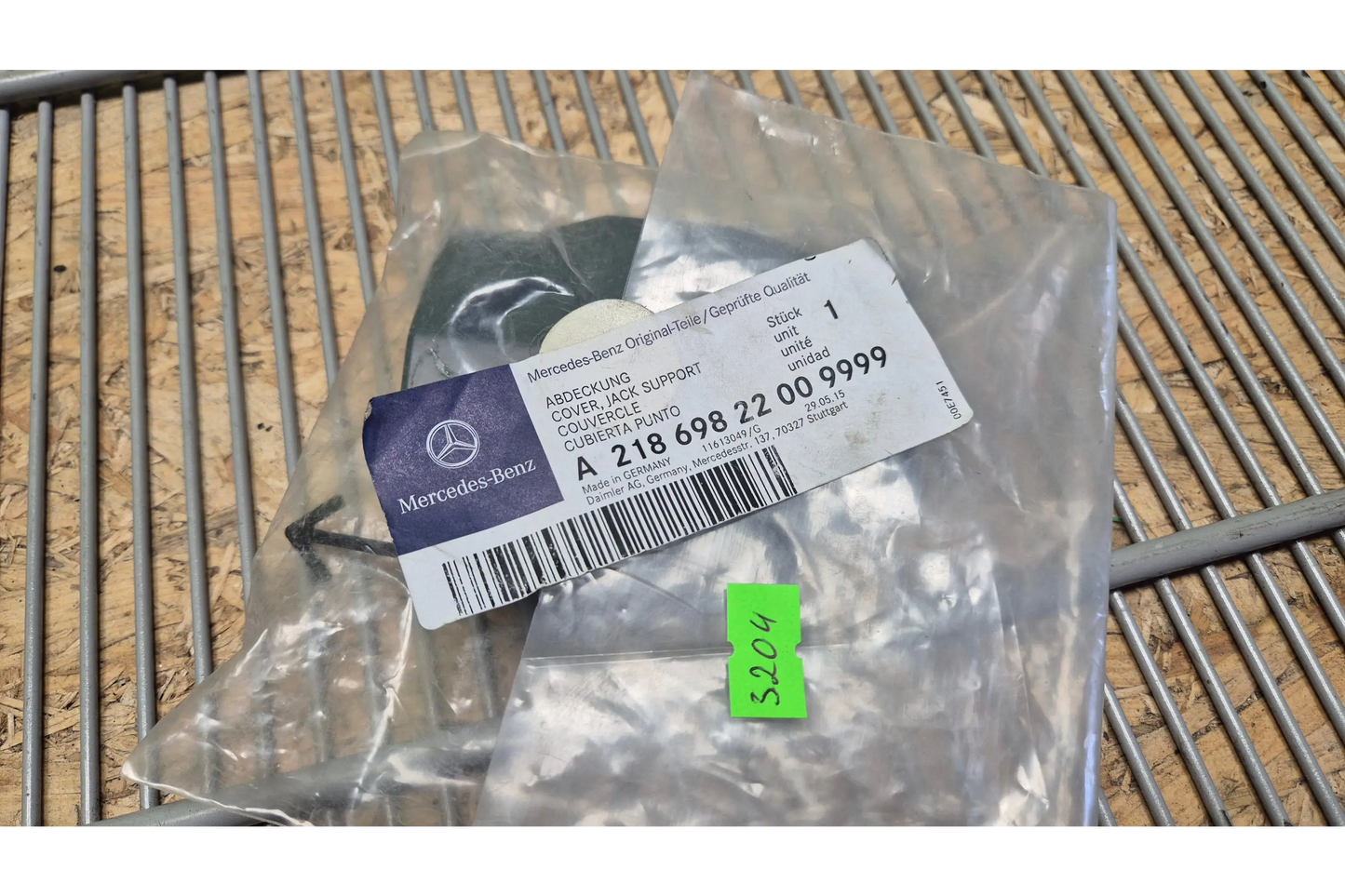 Mercedes-Benz CLS W218 Rear towbar cover - towbar cover