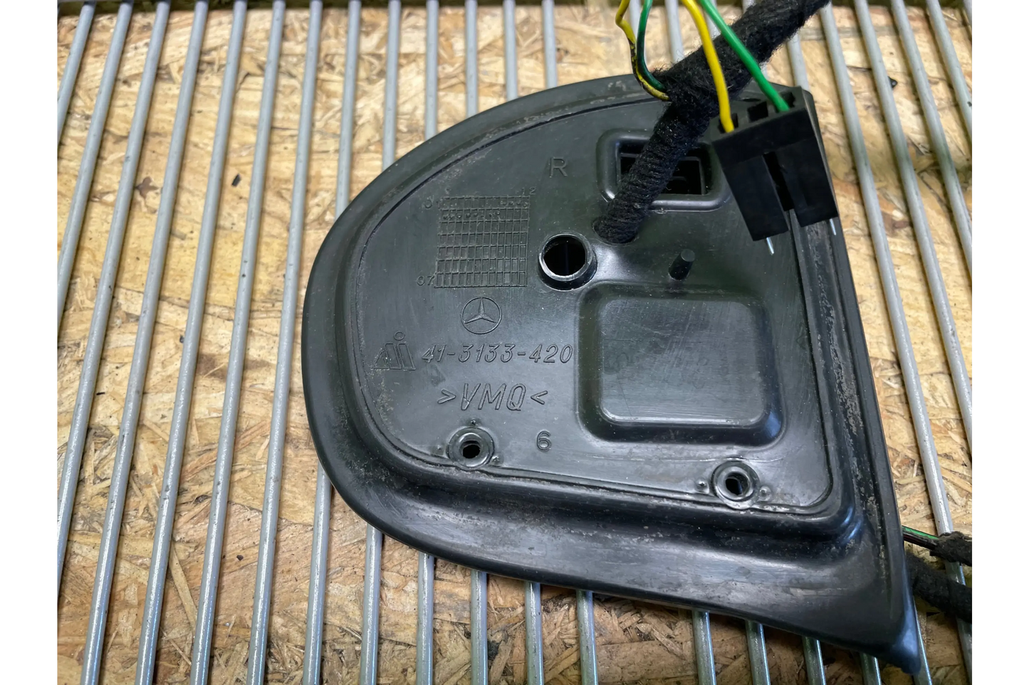 Mercedes-Benz E-Class W211 exteior mirror wiring - exterior mirror