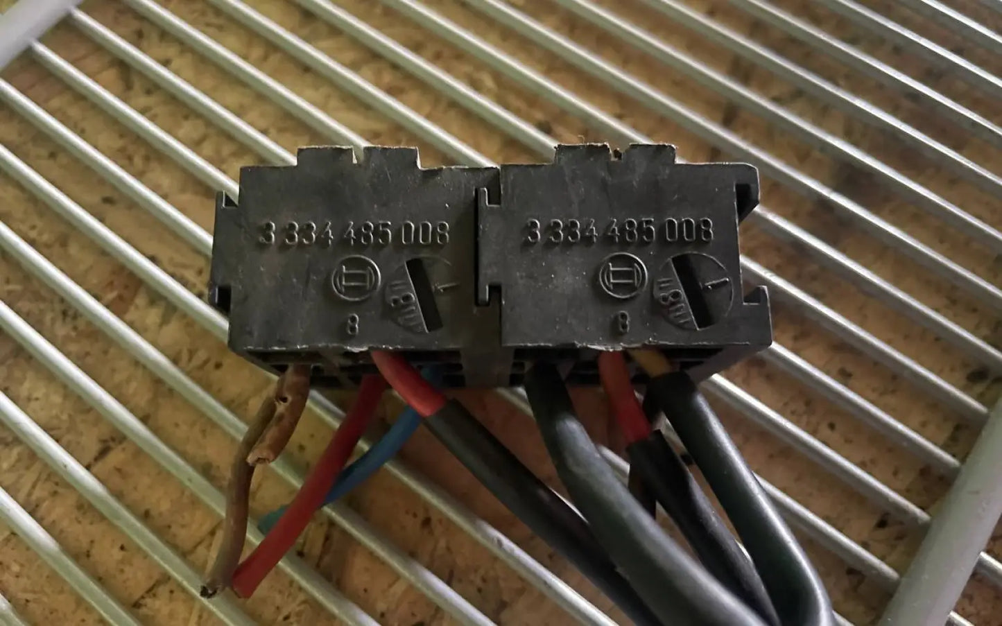 Mercedes-Benz G-Class W460 280GE 1983. Relay Socket