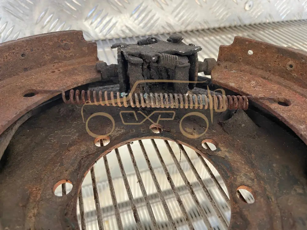 Mercedes-Benz G-Class W460 300G Rear drum brake