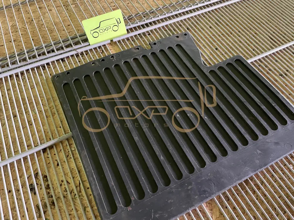 Mercedes-Benz G-Class W460 300G Rear Right Mud Apron