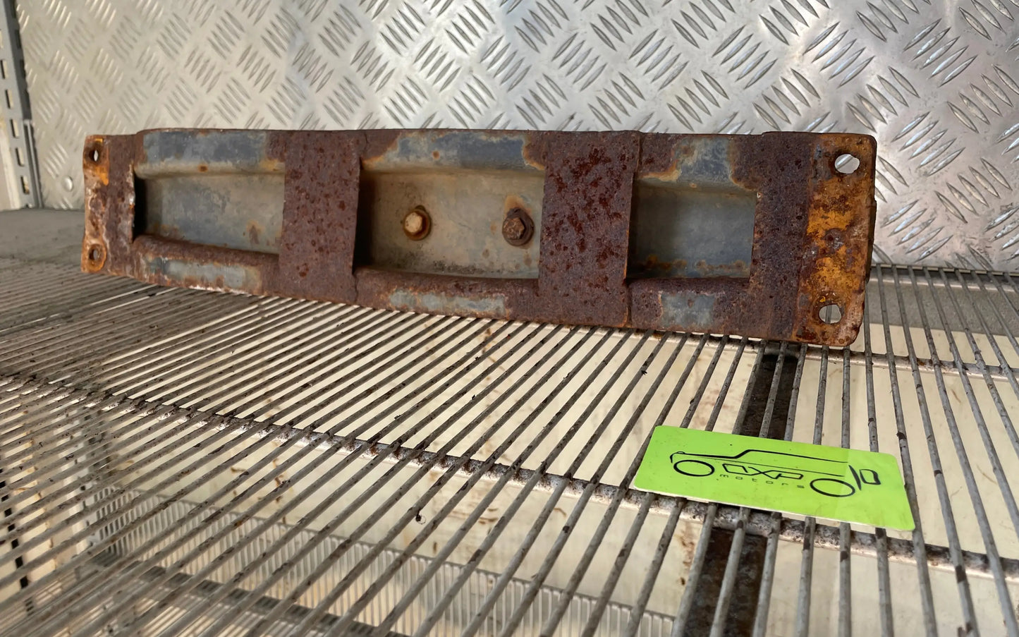 Mercedes-Benz G-Class W460/461 300GD Engine Mounting