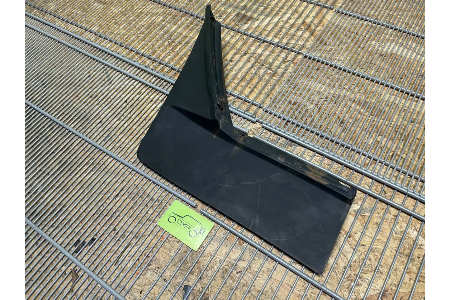 Mercedes-Benz G-Class W460 Front Left Mud Apron
