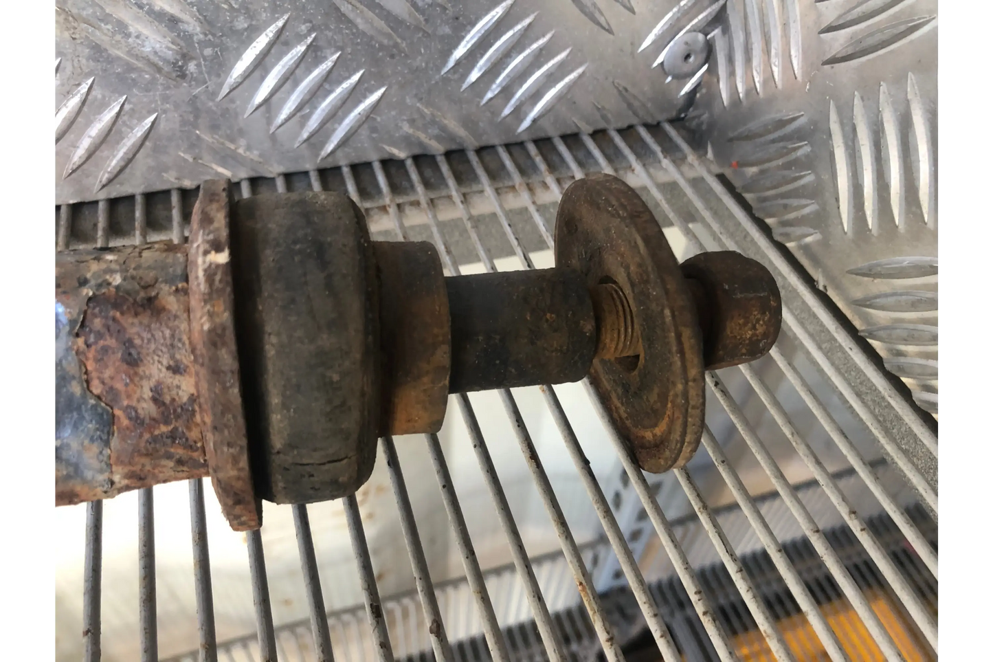 Mercedes-Benz G-Class W460Control arm front left