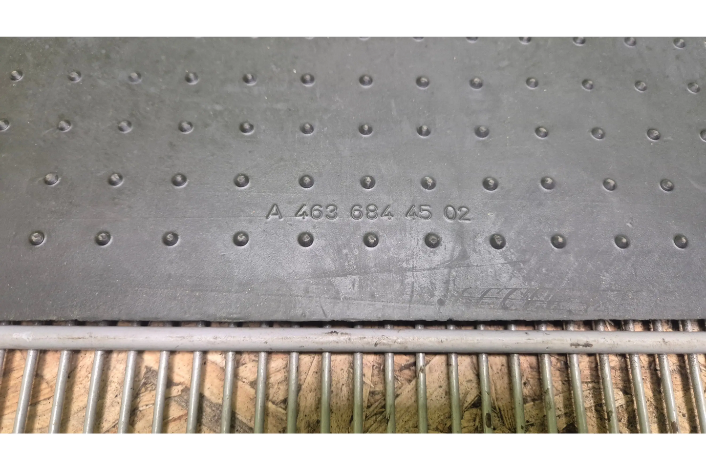 Mercedes-Benz G-Class W463 00-17 Rubber floor mats - floor mats