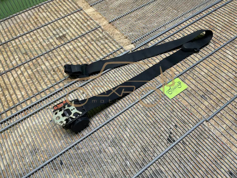 Mercedes-Benz G-Class W463 1993 Front Right Seat Belt