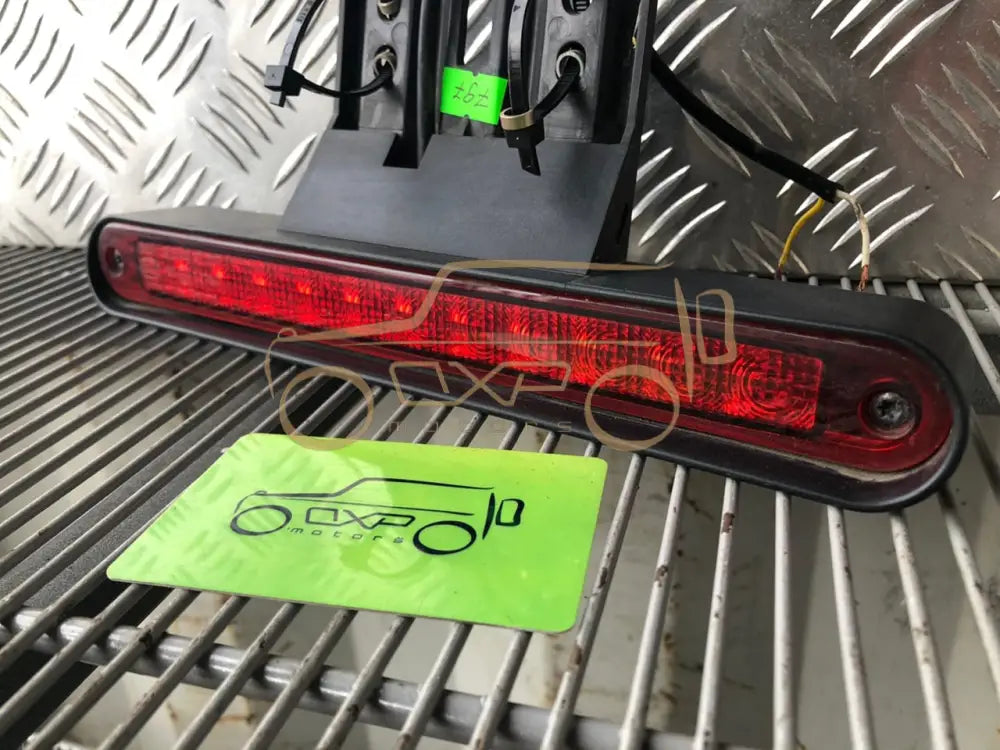 Mercedes-Benz G-Class W463 Auxiliary brake light