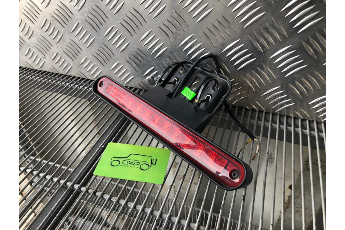 Mercedes-Benz G-Class W463 Auxiliary brake light