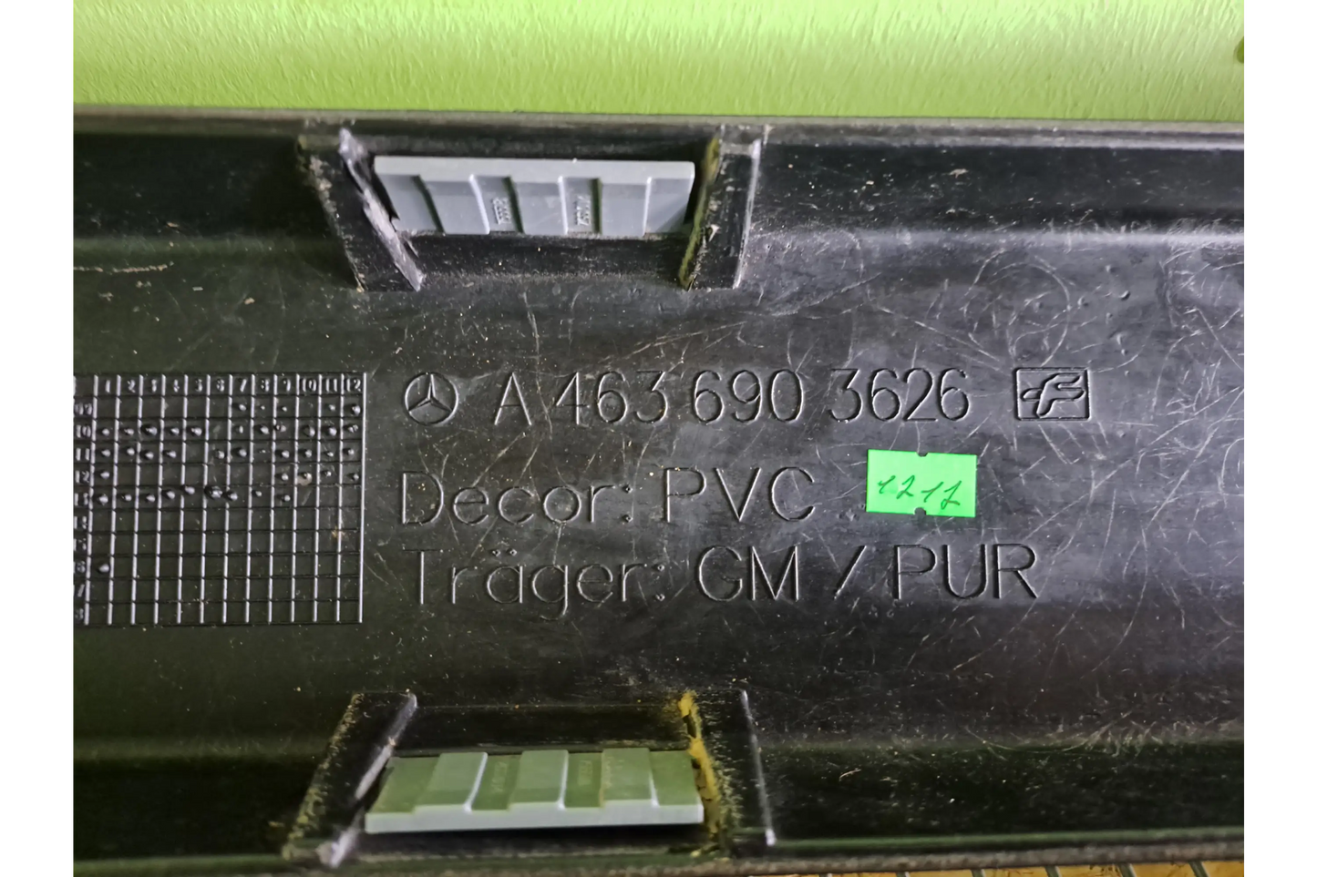Mercedes-Benz G-Class W463 B-Pillar Cover set