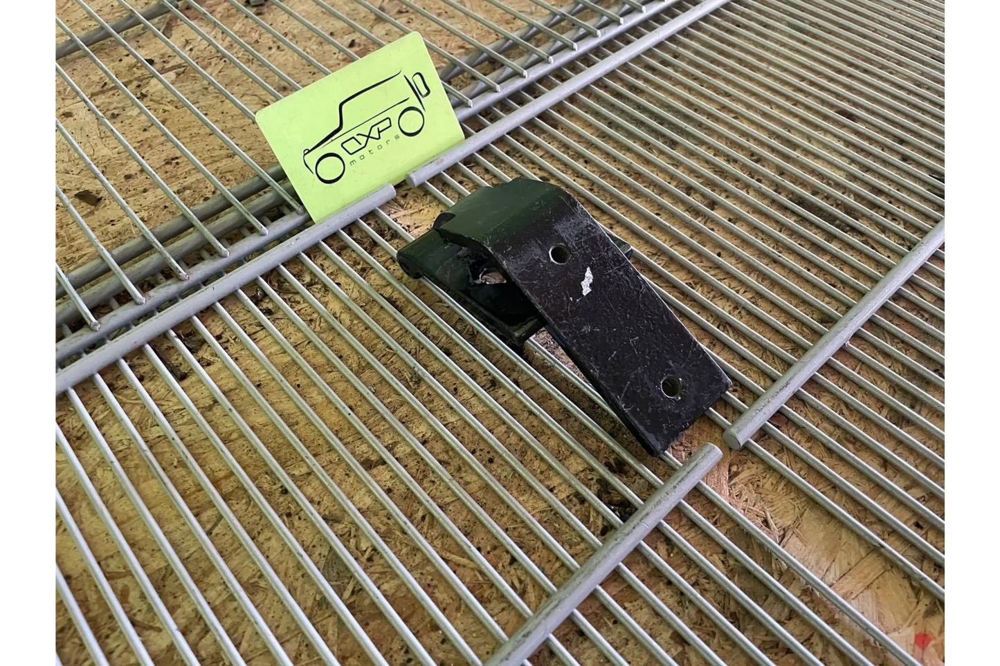 Mercedes-Benz G-Class W463 Bonnet Hinge