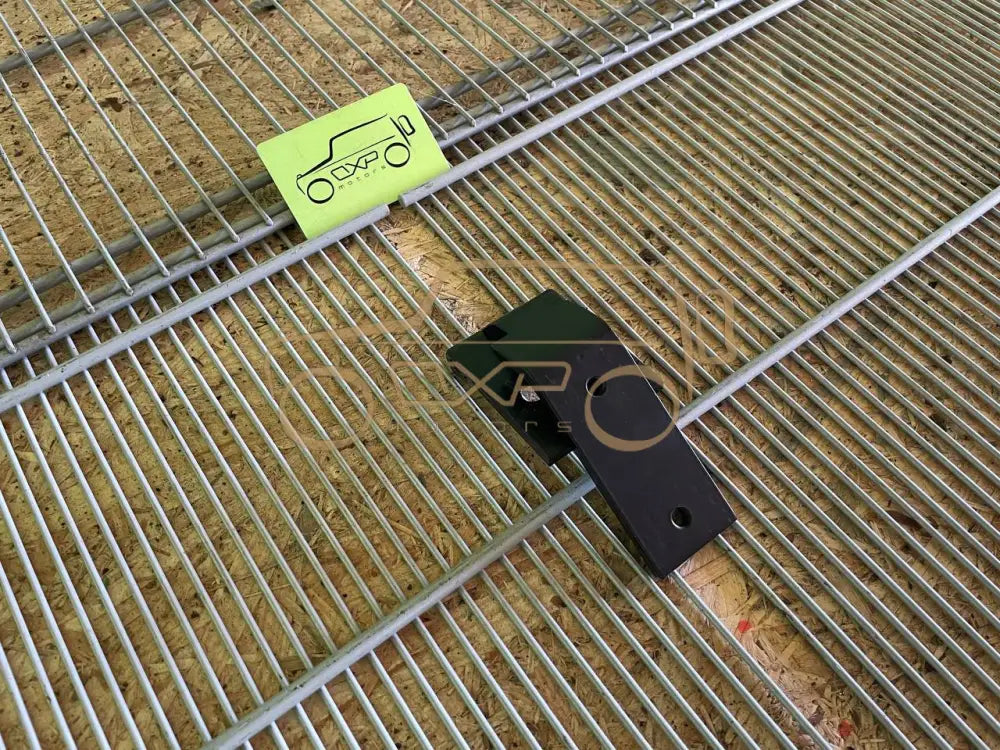 Mercedes-Benz G-Class W463 Bonnet Hinge