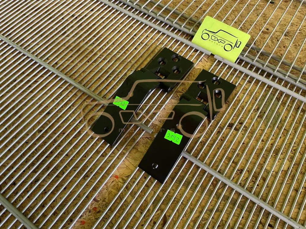 Mercedes-Benz G-Class W463 Bonnet Hinge Set