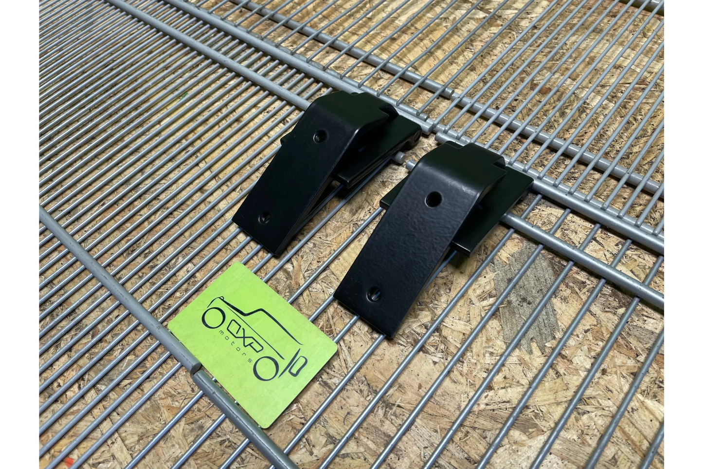 Mercedes-Benz G-Class W463 Bonnet Hinge Set