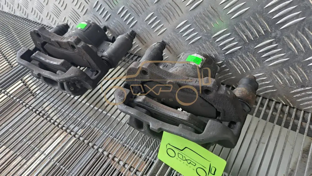 Mercedes-Benz G-Class W463 Brake Calipers Set