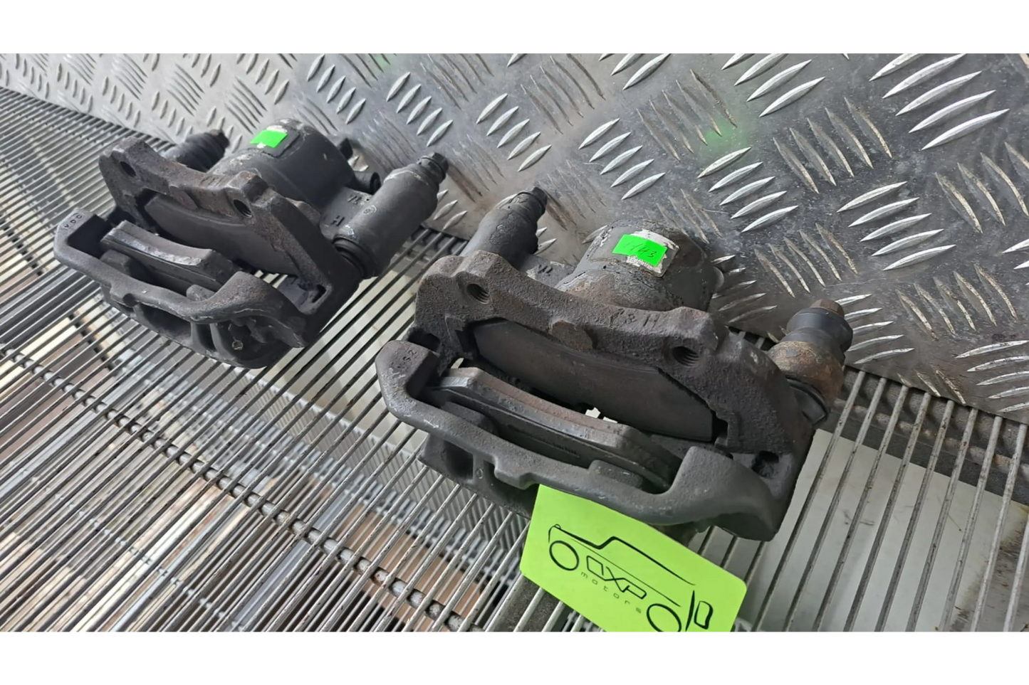 Mercedes-Benz G-Class W463 Brake Calipers Set