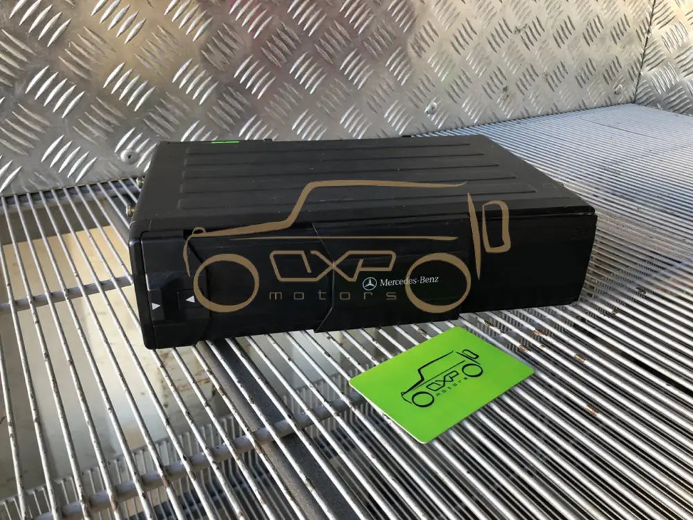 Mercedes-Benz G-Class W463 CD Changer