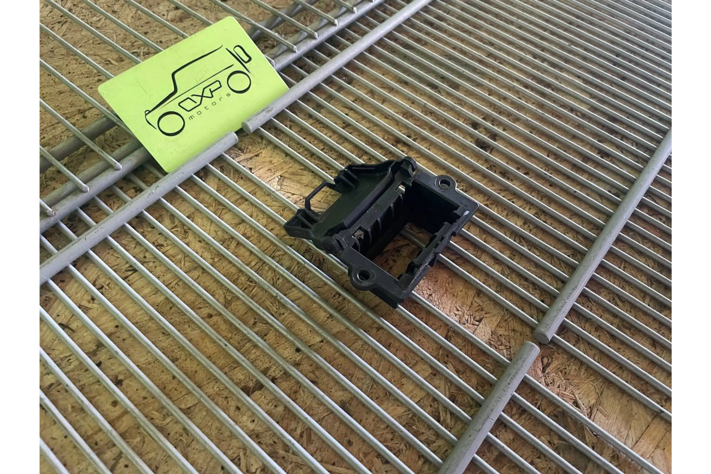 Mercedes-Benz G-Class W463 Diagnostic Plug Cover