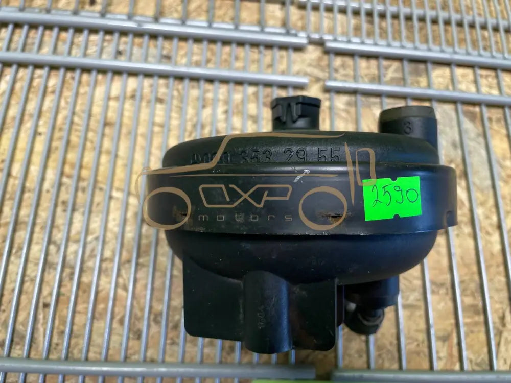 Mercedes-Benz G-Class W463 Differential Lock Vacuum Cylinder