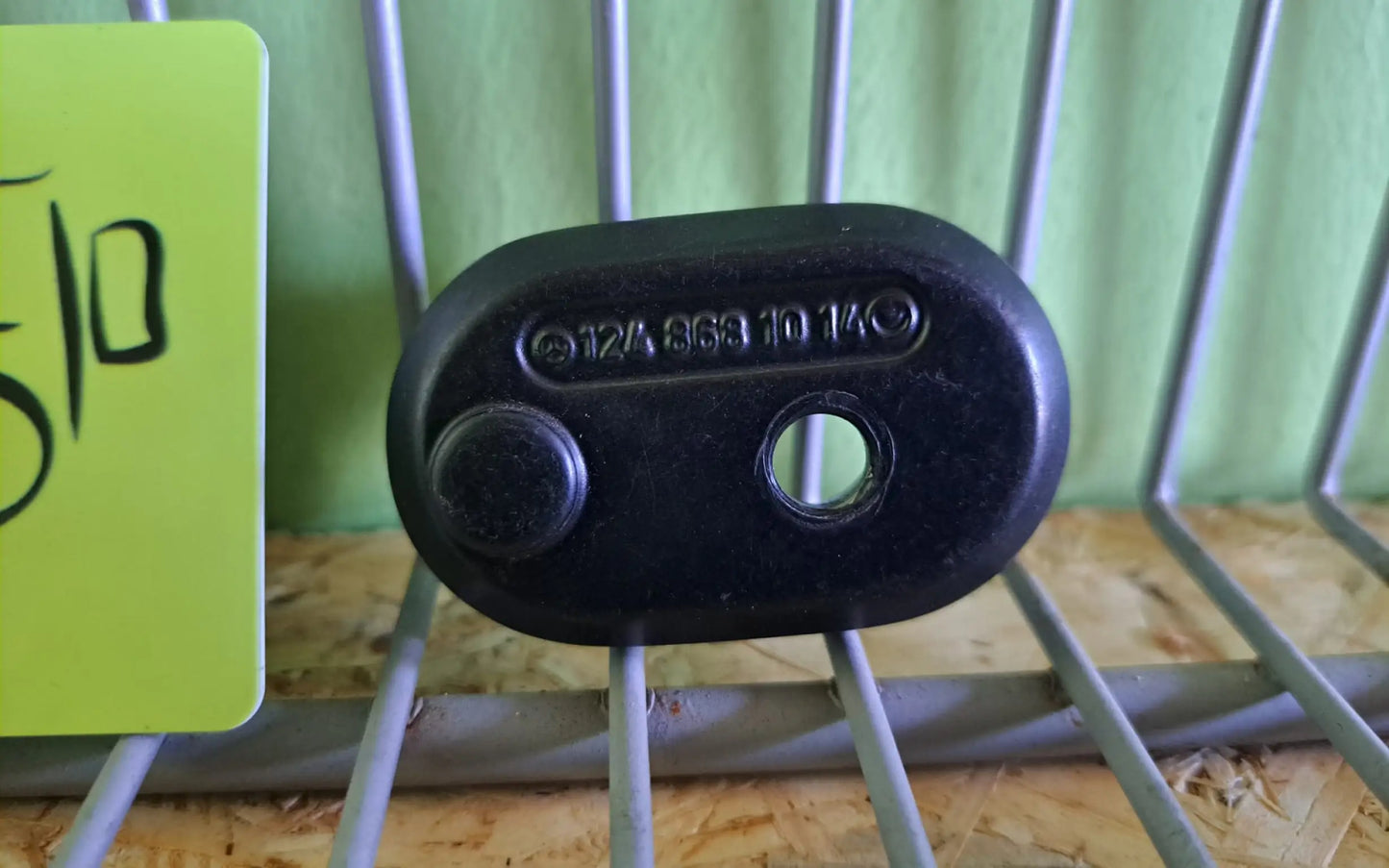 Mercedes-Benz G-Class W463 Divider grid holder right