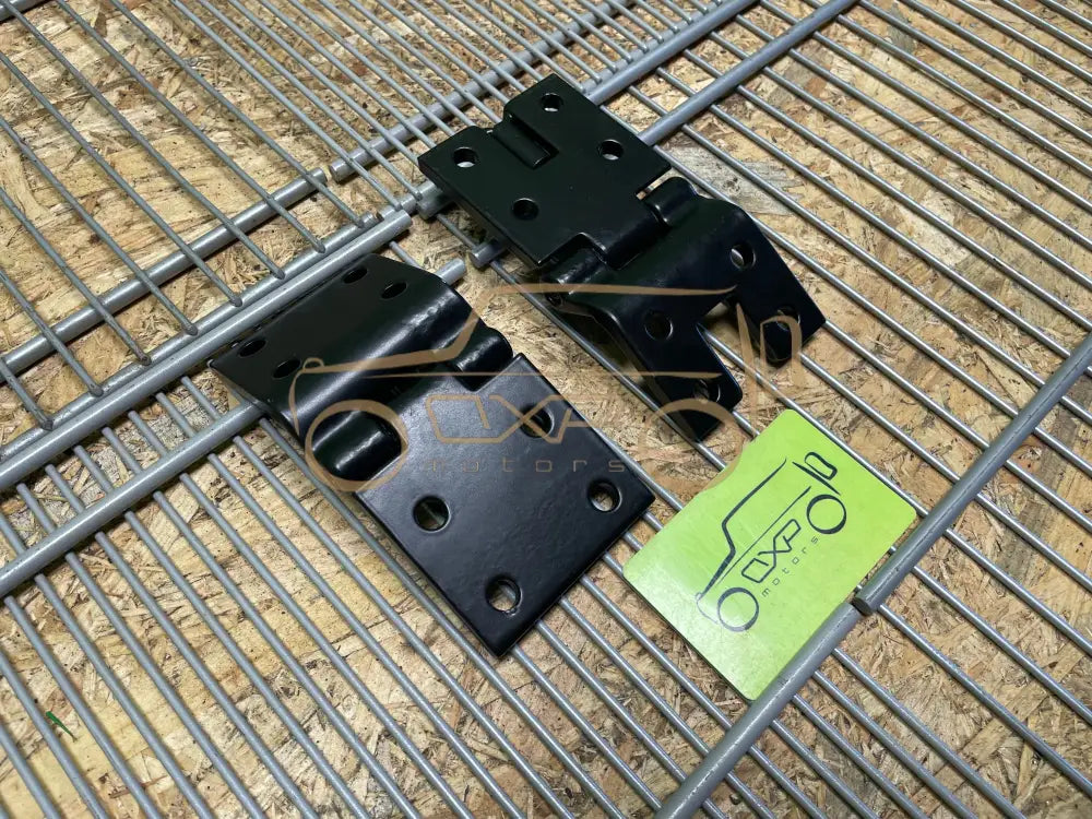 Mercedes-Benz G-Class W463 Door Hinges