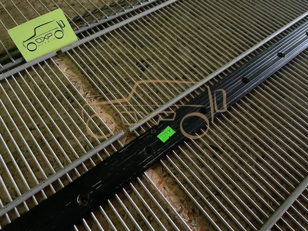 Mercedes-Benz G-Class W463 Endschienensta mm/End Rail Trunk