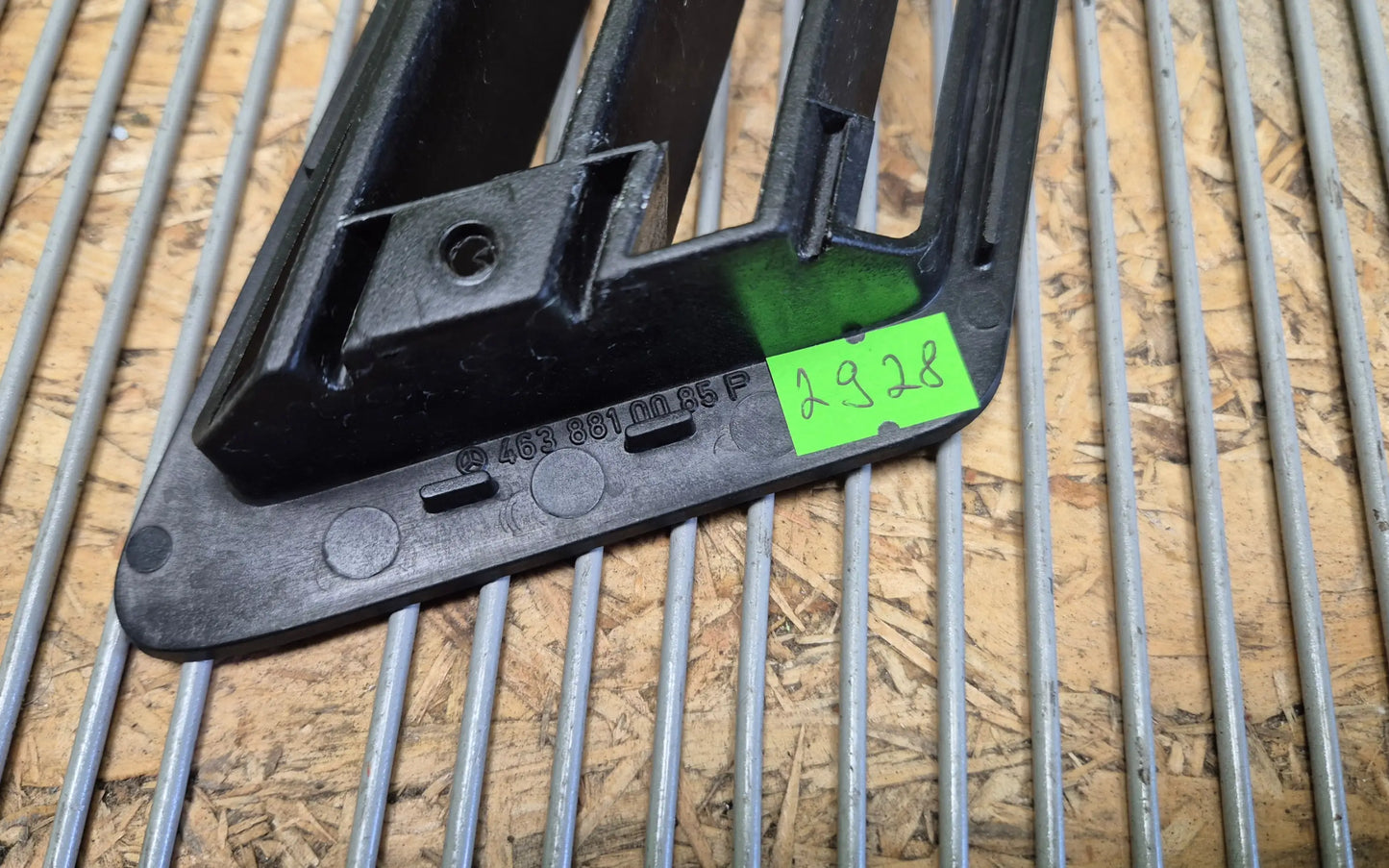 Mercedes-Benz G-Class W463 fender grill left - fender grille