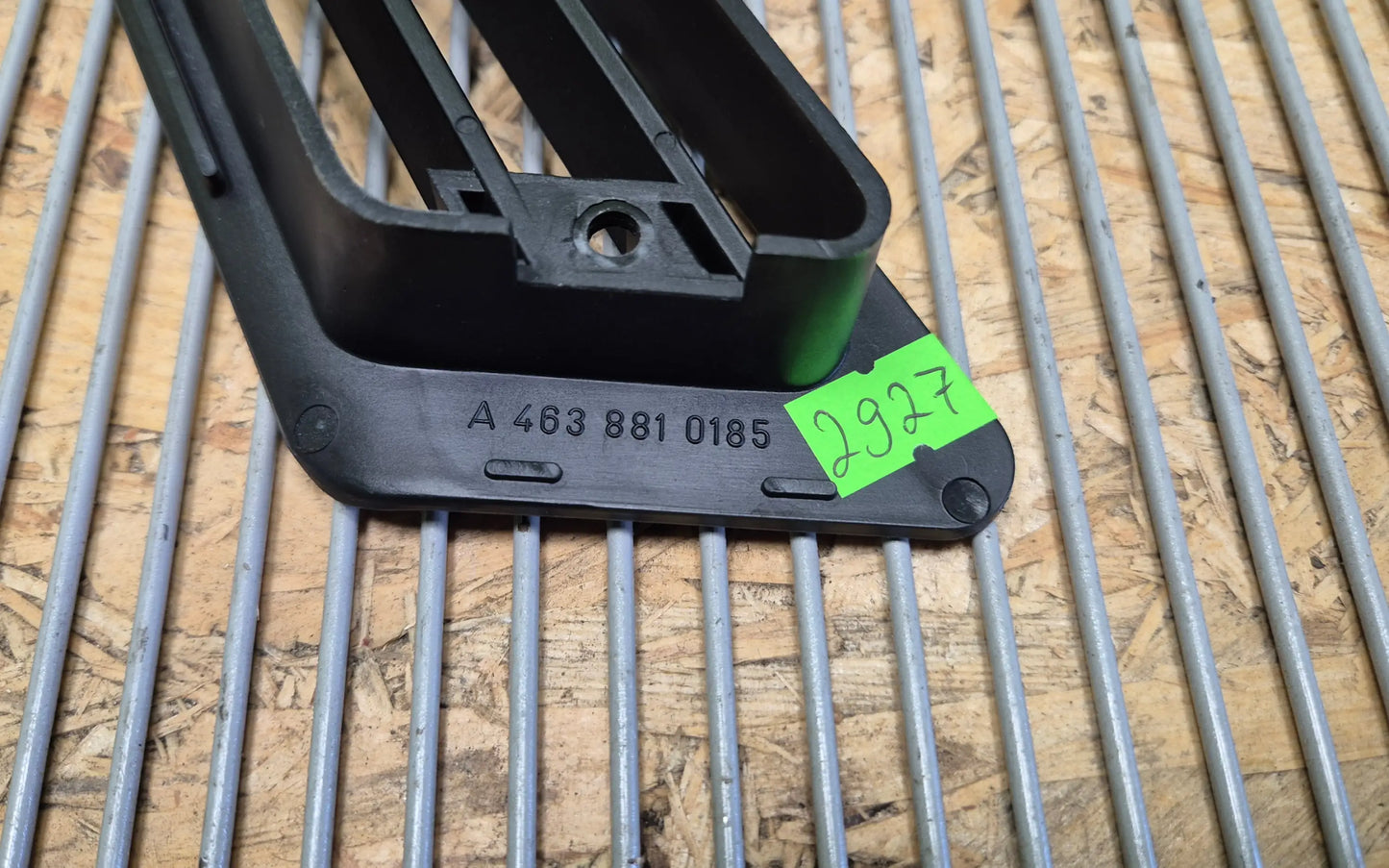 Mercedes-Benz G-Class W463 radiator grill right - radiator grill