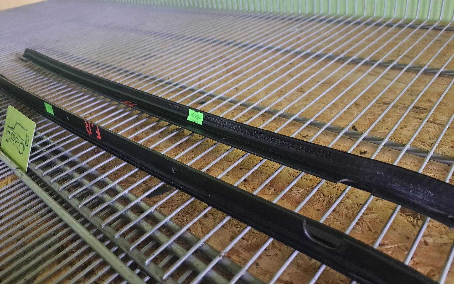 Mercedes-Benz G-Class W463 Front door inside window seal set