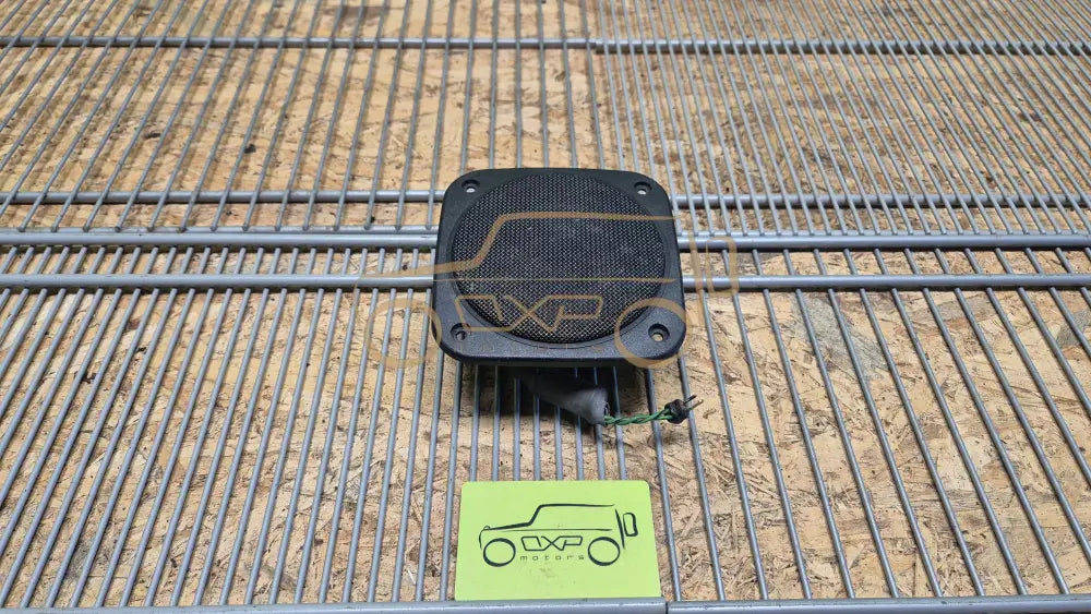 Mercedes-Benz G-Class W463 Front Legroom Speaker