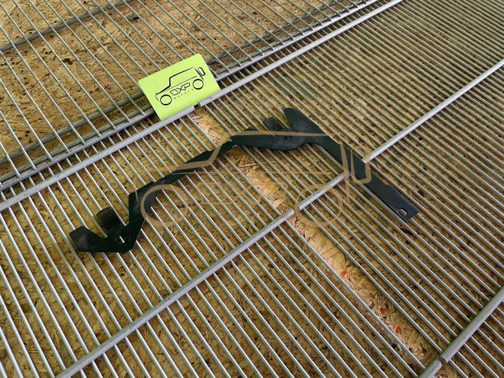 Mercedes-Benz G-Class W463 Front Right Fender Retainer