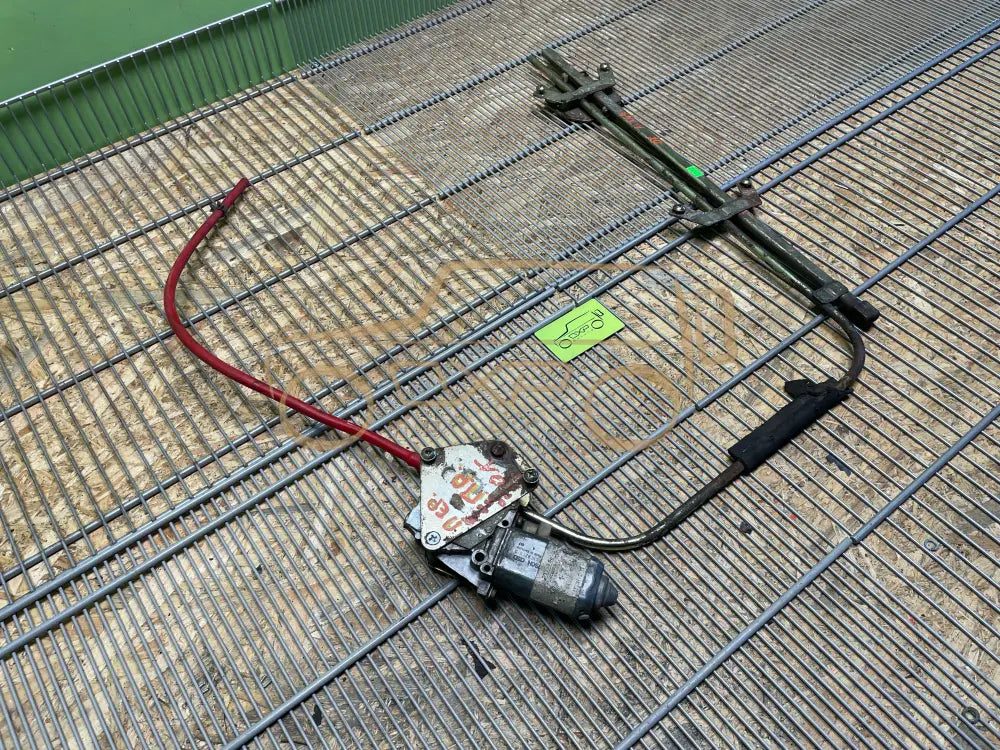 Mercedes-Benz G-Class W463 Front Right Window Regulator Up to 2000 year