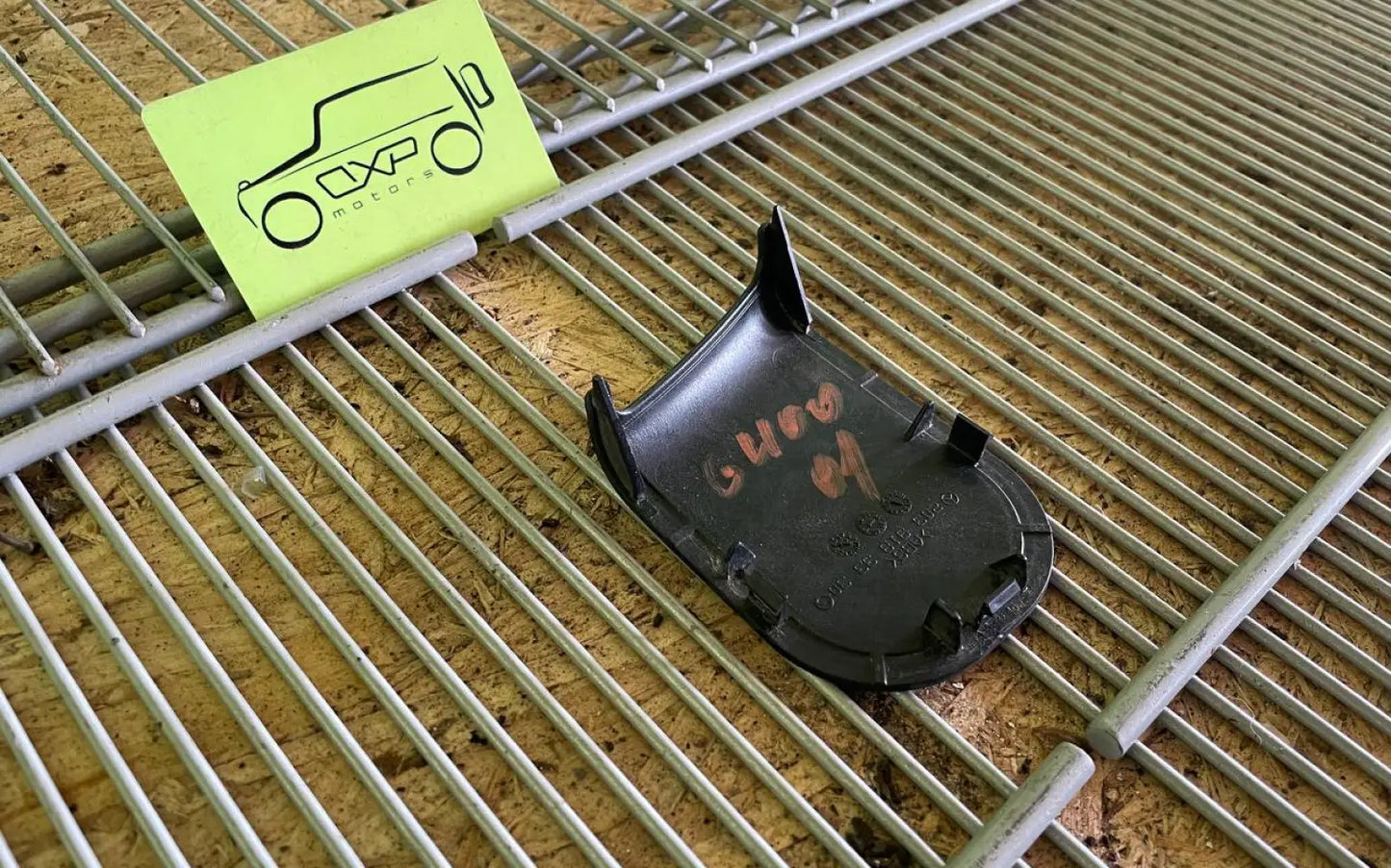 Mercedes-Benz G-Class W463 Front Seat Side Cover Left