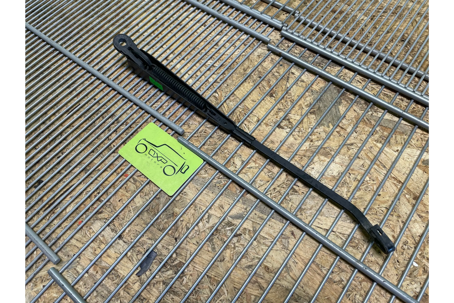 Mercedes-Benz G-Class W463 Front wiper arm