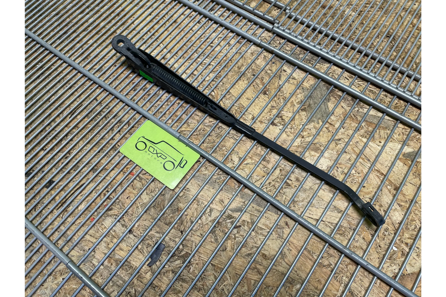 Mercedes-Benz G-Class W463 Front wiper arm