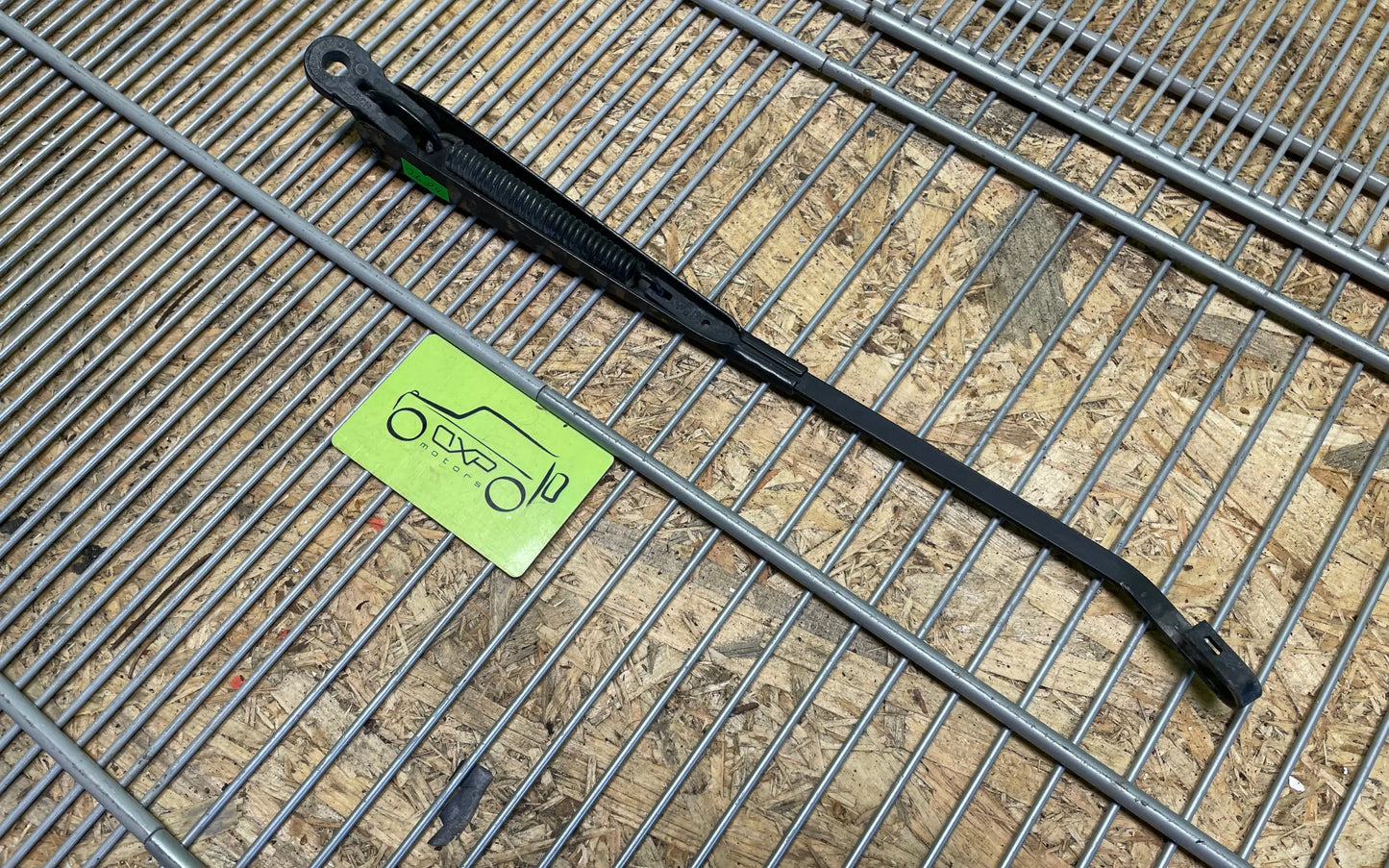 Mercedes-Benz G-Class W463 Front wiper arm