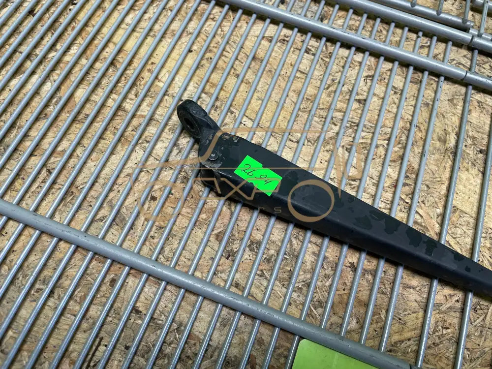Mercedes-Benz G-Class W463 Front wiper arm