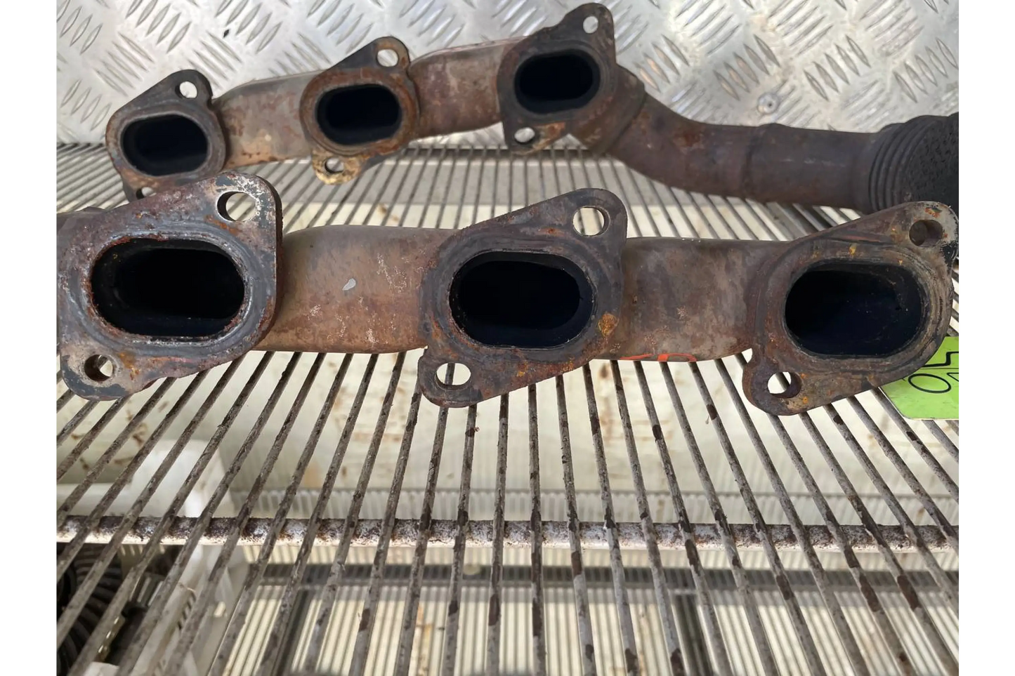 Mercedes-Benz G-Class W463 G320 2009 Exhaust Manifold Kit OM642 Diesel