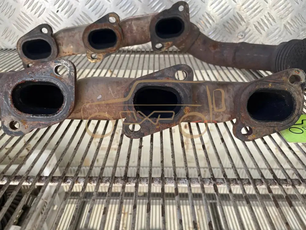 Mercedes-Benz G-Class W463 G320 2009 Exhaust Manifold Kit OM642 Diesel