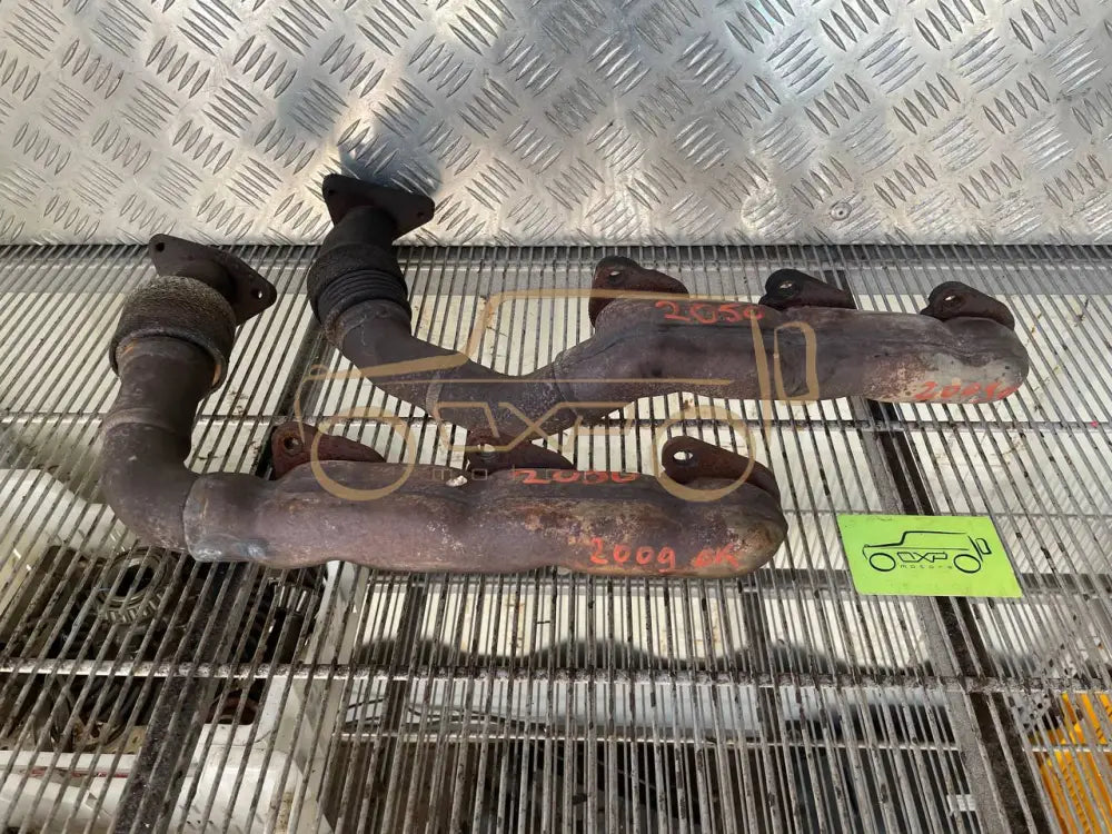 Mercedes-Benz G-Class W463 G320 2009 Exhaust Manifold Kit OM642 Diesel