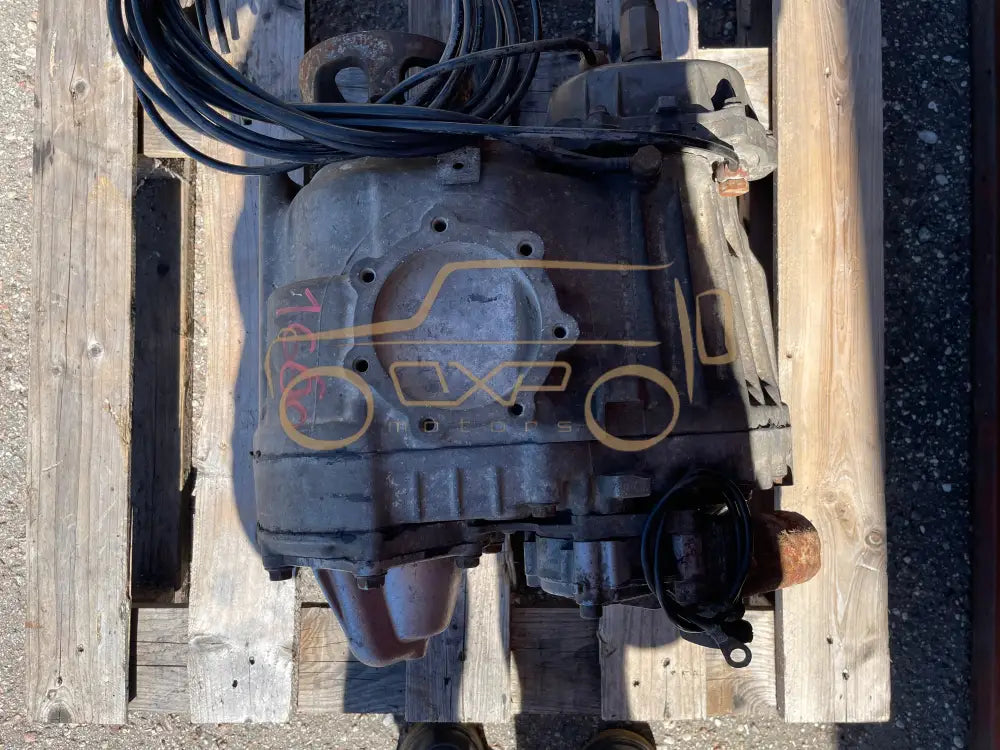 Mercedes-Benz G-Class W463 G350/500 14. Transfer Case
