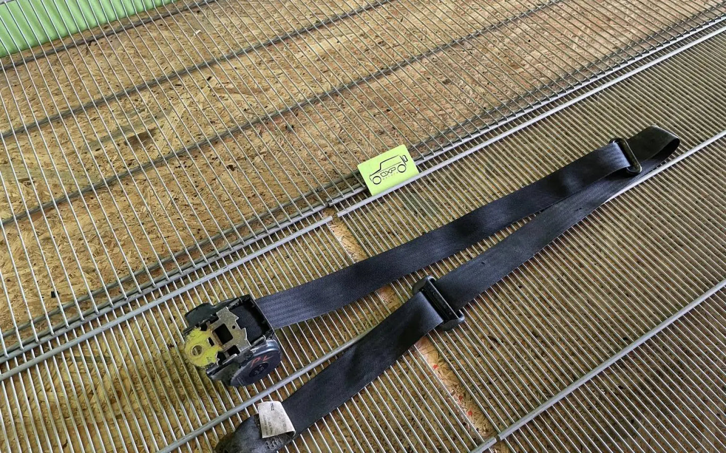 Mercedes-Benz G-Class W463 G350 Front Right Seat Belt